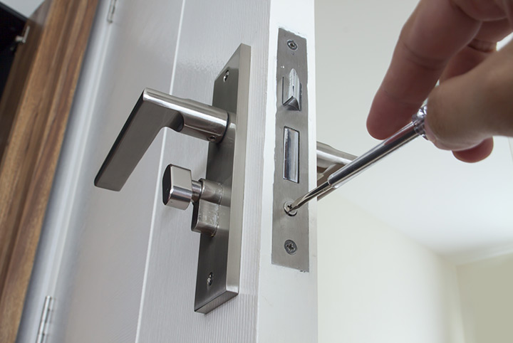 Our local locksmiths are able to repair and install door locks for properties in Maida Vale and the local area.